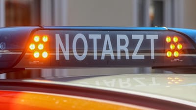 docteur, urgence, accident, médicament, porter secours, profession, enregistrer, approvisionnement, paramédical, rafistoler, aider, docteur urgentiste