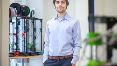 commencez, personne, homme, entreprise, étudiant, portrait, bureau, compagnie, fondateur, pression, homme d'affaire, effronté, consultant, la technologie