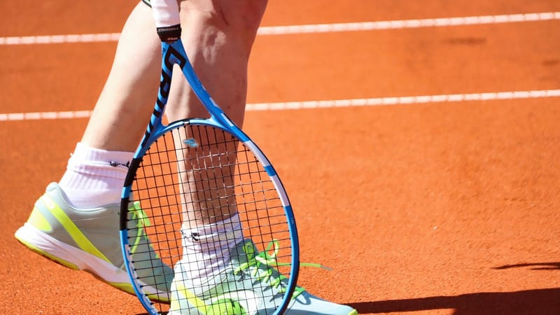 balle de tennis, joueur de tennis, raquette de tennis, balle, sportif, tennis, des sports, filet de tennis, court de tennis, terre battue, cour orange, sports de tennis, tennis, tennis, tennis, tennis, tennis