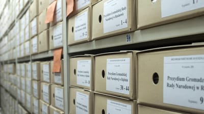 archiver, des boites, documents, dossiers, entreprise, les données, profondeur de champ, à l'intérieur, ordre, étagère, ligne, stock, stockage, dépot, archives, des dossiers, enregistrement, koszalin