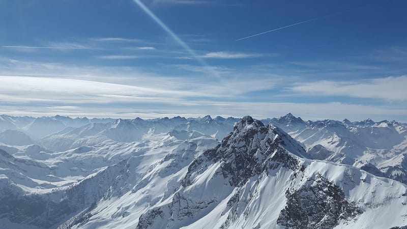 rugueux corne, alpin, tannheimer montagnes, montagne, allgäu, sommet, nature, rocheux, tremper, l'autriche, alpes d'allgäu, neige, hiver, alpinisme, tannheim, montagnes, panorama alpin, zoom arrière-plan, fond bleu, montagne bleue, bleu zoom, de neige bleu