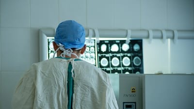 docteur, chirurgien, ct scan, irm, scanner, hôpital, procédure médicale, neurochirurgien, résultats médicaux, lecture médicale, médicament, santé, pathologiste, irm, irm, scanner, scanner, scanner, scanner, scanner