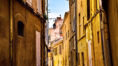 ville, rue, vider, calmer, provence, la france, l'europe , ruelle, maisons, l'architecture, jaune, perspective, brun de la ville, maison brune, brown street, provence, provence, provence, provence, provence