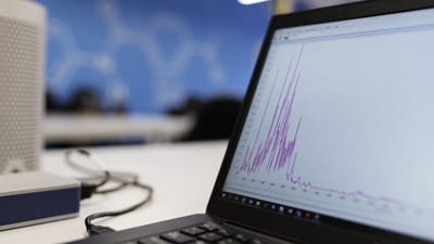 ingénierie, portable, ordinateur, les données, graphique, diagramme, bureau, électronique, les ondes sonores, bleu de données