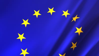 eu, drapeau, l'europe , européen, syndicat, symbole, nationale, de campagne, euro, entreprise, signer, voyager, gouvernement, international, économie, nation, politique, bannière, bleu, monde, patriotisme, la coopération, agitant, conception, vent, ensemble, etat, partenariat, uni, global
