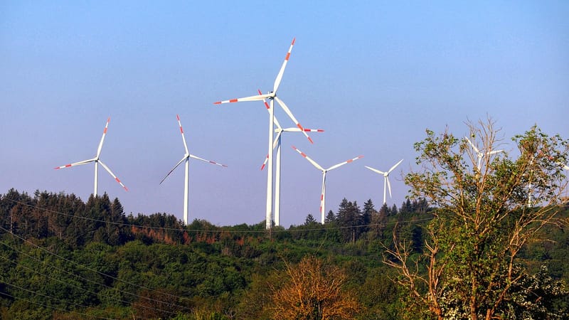 moulin à vent, l'énergie éolienne, nature, la production d'énergie, énergie de remplacement, protection environnementale, transition énergétique, protection du climat, paysage, forêt, énergie verte