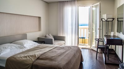 voyager, chambre d'hôtel, hôtel, pièce, lit, espace intérieur, entreprise, relaxation, vacances, hébergement, suite, touristique, lit double, dormir, pension, couvre lit, resort, tourisme, hôtel, lit, lit, hébergement, hébergement, hébergement, hébergement, hébergement, suite