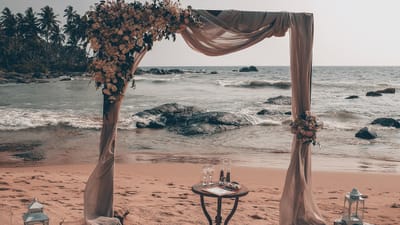 tableau, glass, restaurant, wine, dîner, mariage, drink, lunettes, setting, blanche, fête, dining, luxury, alcohol, plaque, décoration, aliments, empty, reception, napkin, wineglass, banquet, intérieur, fork