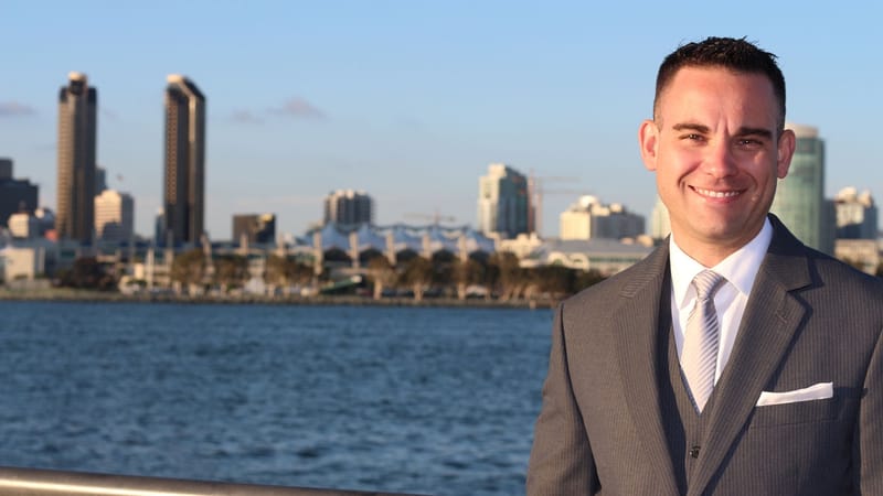 homme d'affaire, homme, courtier en valeurs mobilières, agent immobilier, entreprise, personne, costume, en affaires, san diego, port, voyager, californie, centre ville, gratte-ciel, paysage urbain, front de mer, moderne, pacifique, scène, commercial, voyage d'affaires, triple d'affaires, bleu, affaires, ville bleue, bleu voyages, compagnie bleue, bleu homme d'affaires, homme d'affaire, homme d'affaire, homme d'affaire, homme d'affaire, agent immobilier, agent immobilier, agent immobilier, comme