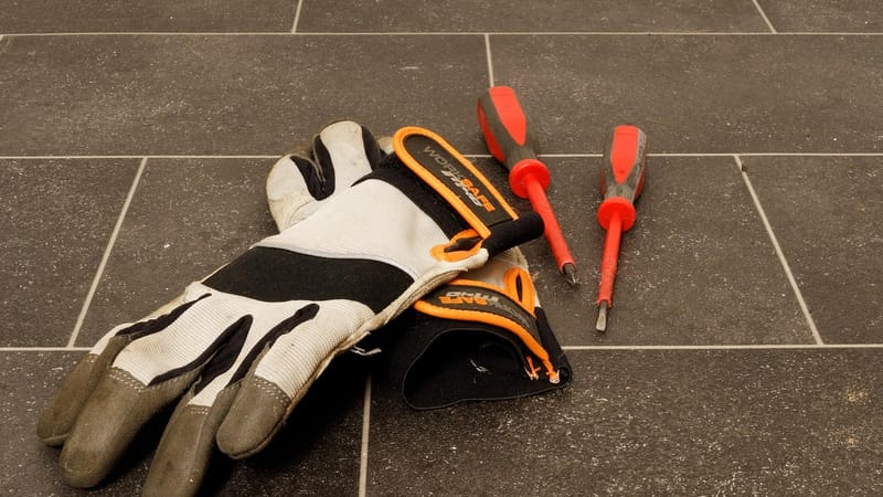 la sécurité au travail, protection, gants, gants de travail, gants de protection, tournevis, artisanat, bricoleur, travailler, travailleurs, chantier de construction, gants, gants, gants, gants, gants, bricoleur, bricoleur