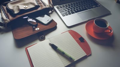 portable, café, carnet, stylo, lunettes, la technologie, mobile, espace de travail, numérique, ordinateur, gadget, technologie mobile, bureau, commencez vers le haut, gris ordinateur, gris bureau, gris technologie, gris café, gris pour ordinateur portable, de travail grise, gris mobile, gris digital, gris verre, gris verres, café, numérique, ordinateur, ordinateur, ordinateur, bureau, bureau, bureau, bureau, bureau