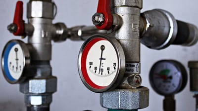 chauffage, thermostat, affichage de la température, tuyaux de chauffage, vannes, indicateur de pression, chauffage, chauffage, chauffage, chauffage, chauffage