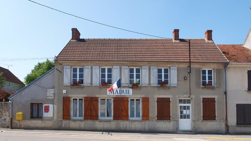 Château-Thierry — Bézu-Saint-Germain-FR-02-mairie-06