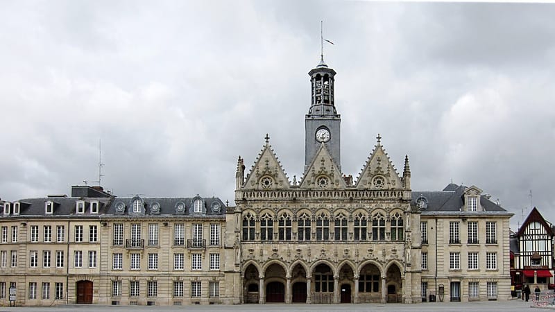 Saint-Quentin — St quentin hotel de ville