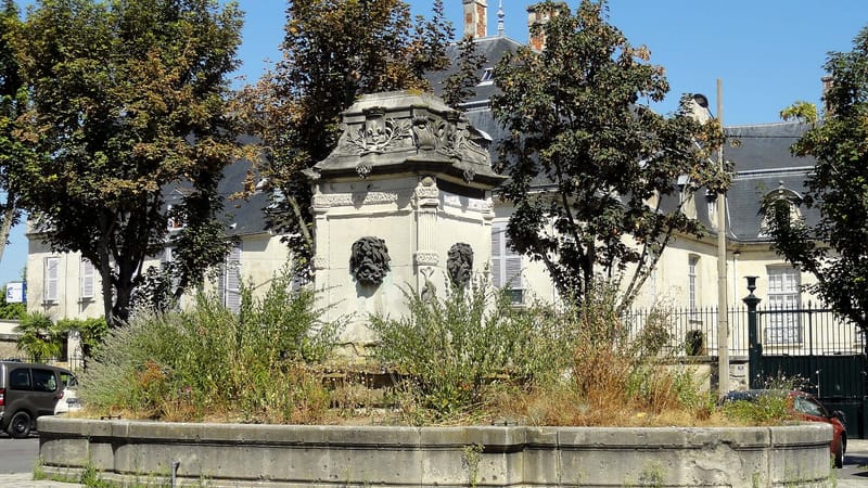 Soissons — Soissons (02), fontaine de la Grand'Place 2