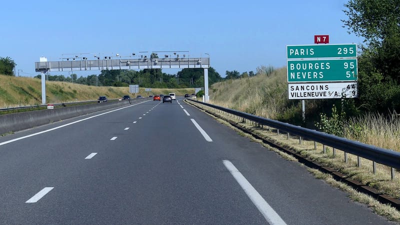 Avermes — RN 7 au nord de Moulins côté Paris (juillet 2025)