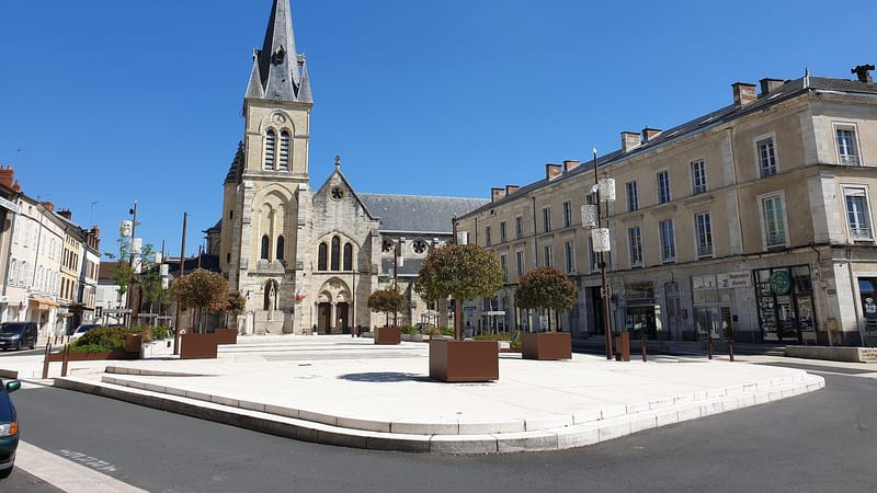 Cusset — Place Victor-Hugo, Cusset (2020)