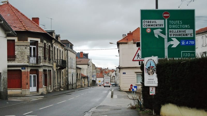Gannat — Ancien D42a vert sur D 2009 (Gannat) 2016-02-24