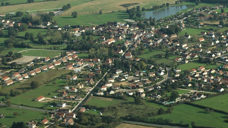 Yzeure — Lusigny Allier France 02