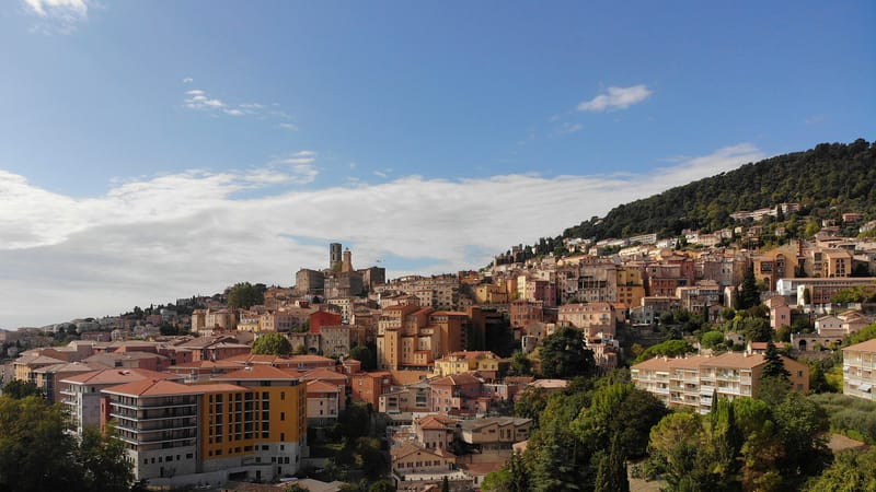 Grasse — Overview of Grasse 02