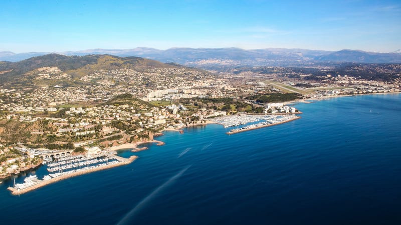 Mandelieu-la-Napoule — Mandelieu-La Napoule vue aérienne