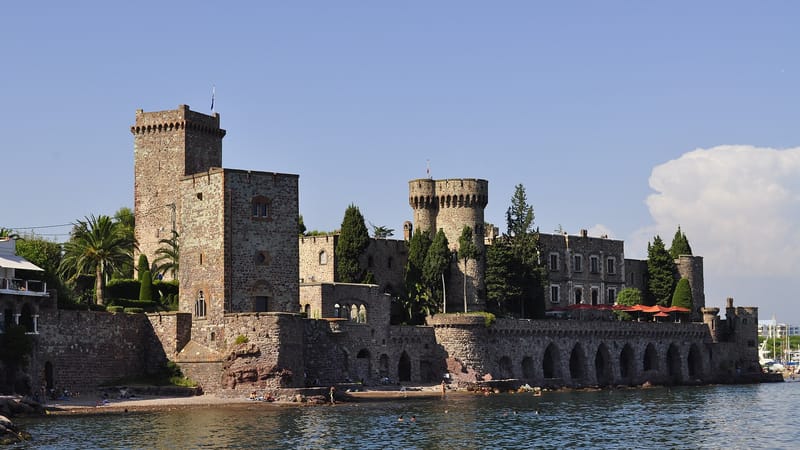Mandelieu-la-Napoule — La Napoule Château vue de la Raguette