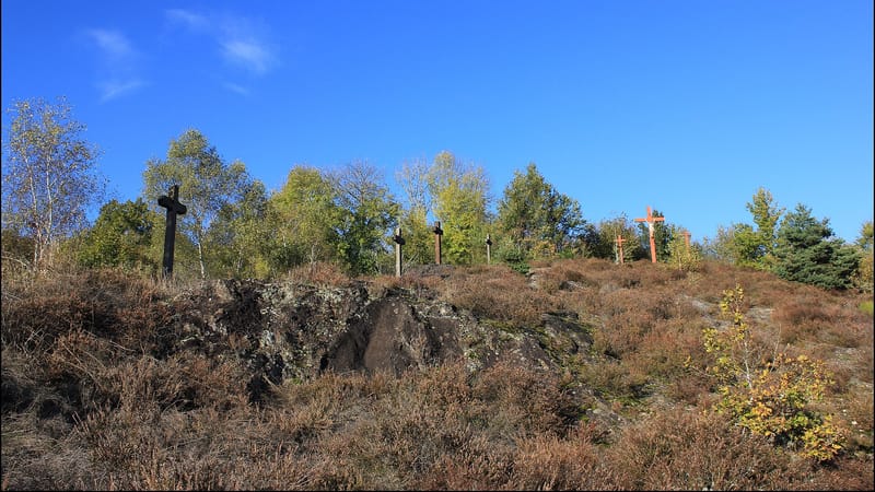 Aubin — Vue sur le chemin de croix à Aubin