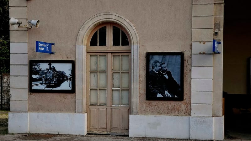 La Ciotat — Les frères Lumiéres quai de la gare de la Ciotat france