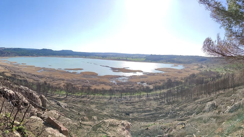 Saint-Mitre-les-Remparts — Panoramique Étang du Pourras Nord 1