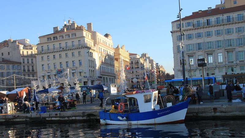 Marseille 8e Arrondissement — Canebière et vieux port (10653730706)