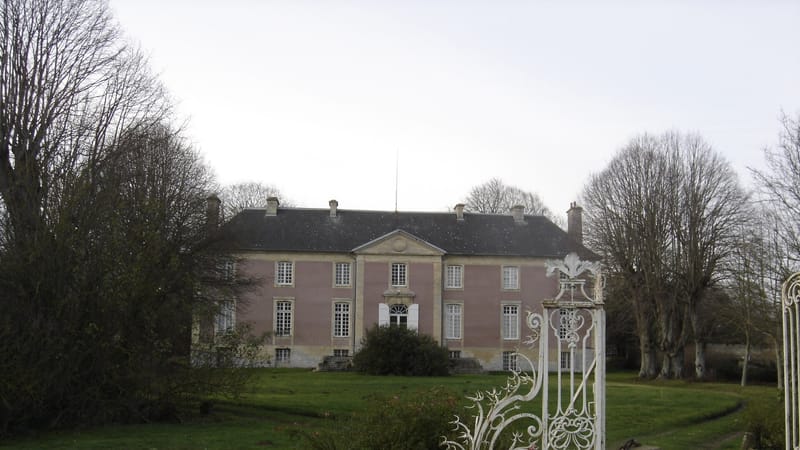Douvres-la-Délivrande — Château de Mathieu