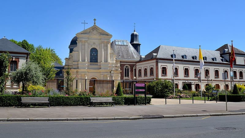 Lisieux — Chapelle du Carmel de Lisieux. Vue nord