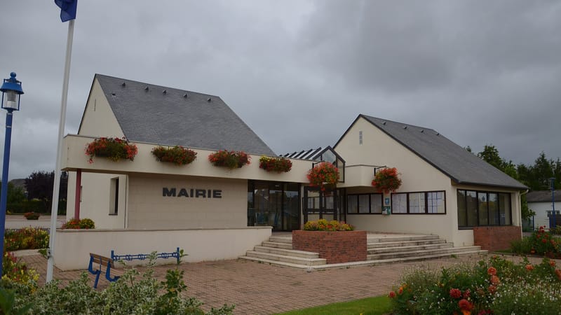 Mondeville — Grentheville - Mairie
