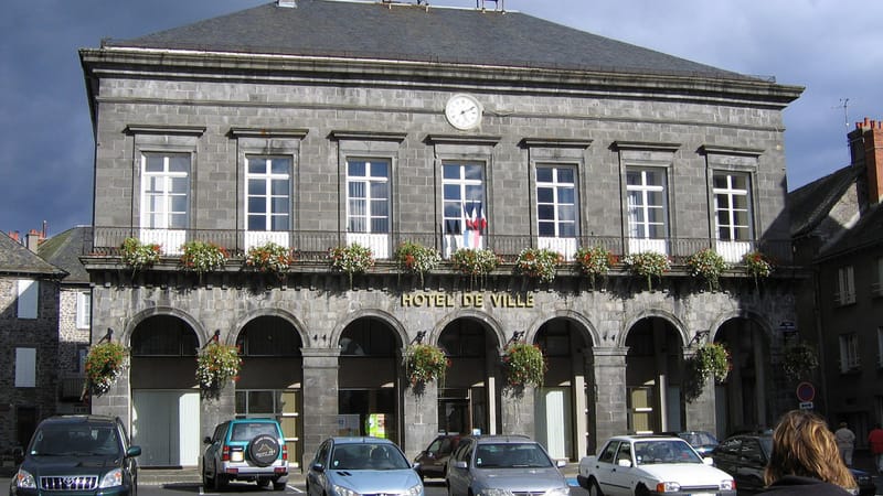 Mauriac — MauriacRathaus