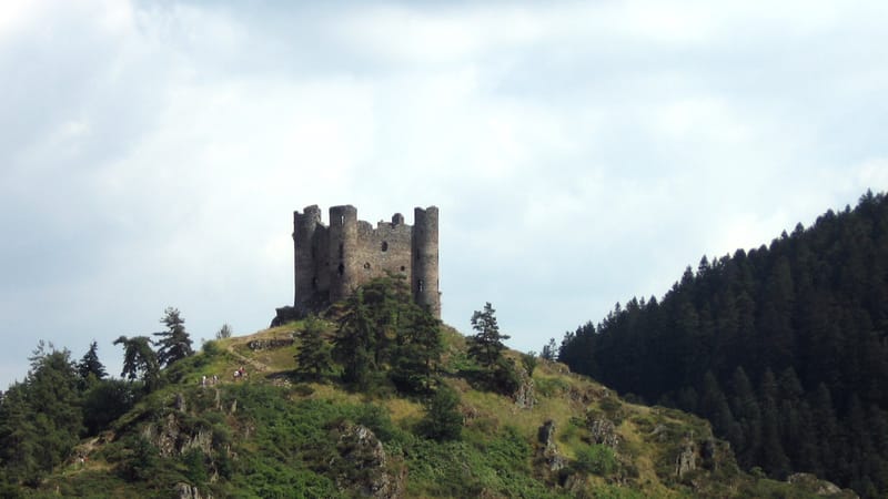 Saint-Flour — Chateau Alleuze 1