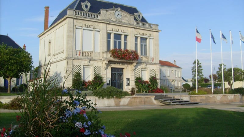 Bourcefranc-le-Chapus — Mairie de Bourcefranc2