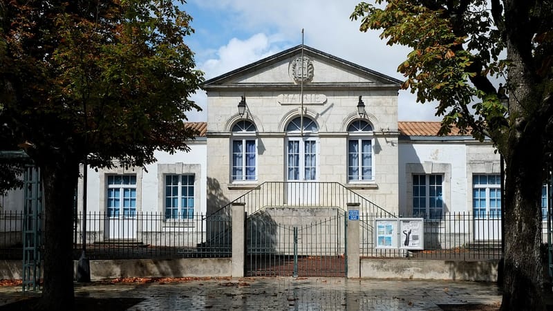 Périgny — 424 - Ancienne mairie - Périgny