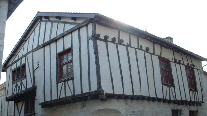 Saint-Jean-d'Angély — Maison à colombage2 Saint-Jean-d'Angely