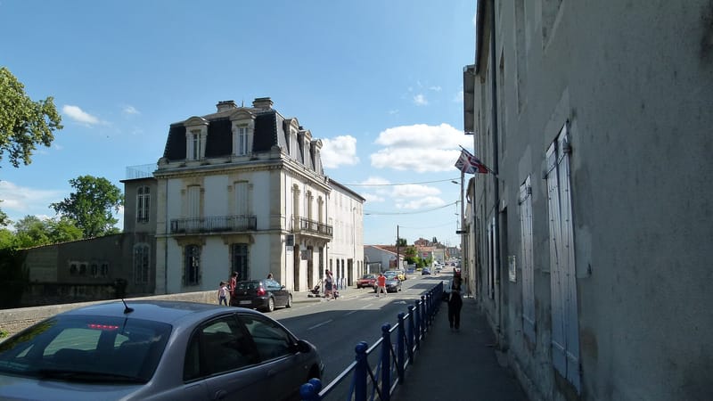 Surgères — Rue du fauboug Saint-Pierre à Surgères