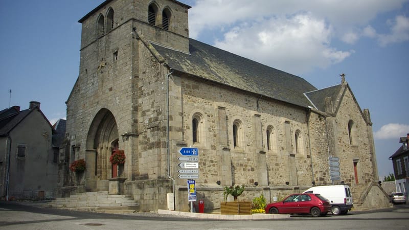 Neuvic — Neuvic - église (2)
