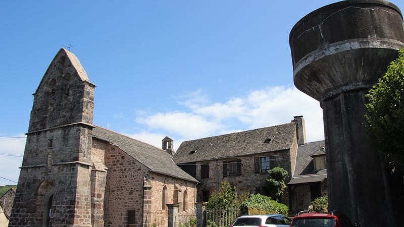 Voutezac — Saint-Solve église chateau eau