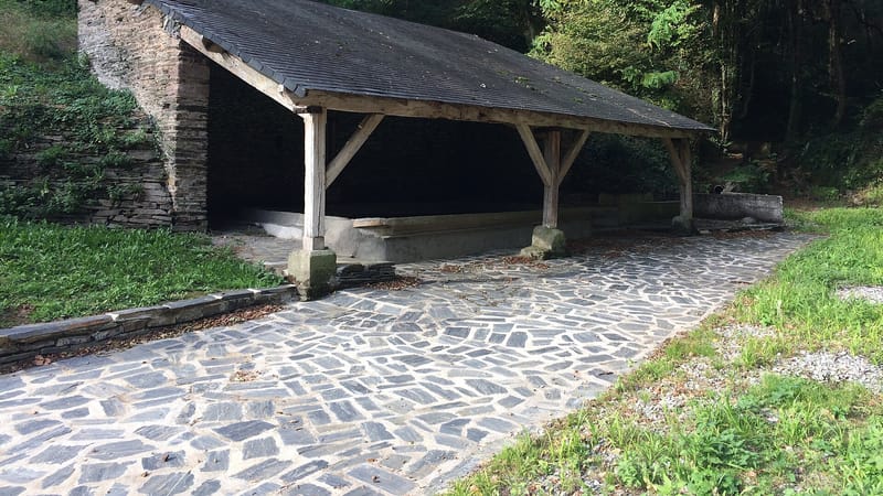 Voutezac — Lavoir du bourg - Voutezac
