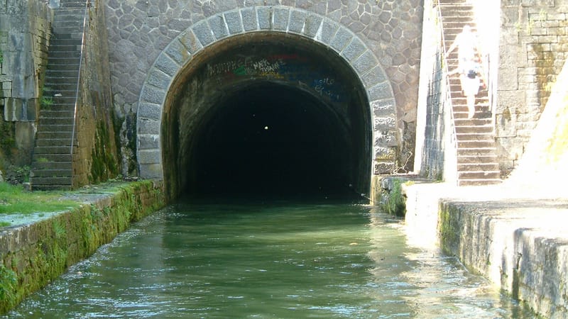 Pouilly-en-Auxois — Canal de Bourgogne voute