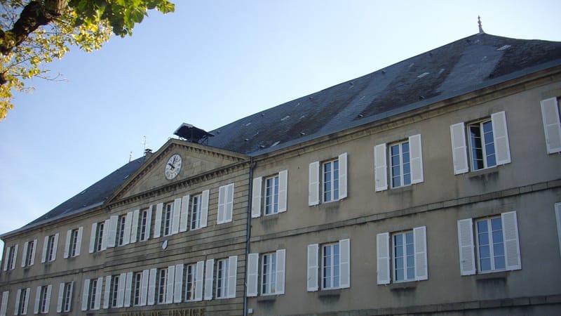 Guéret — Guéret - palais de justice (01)