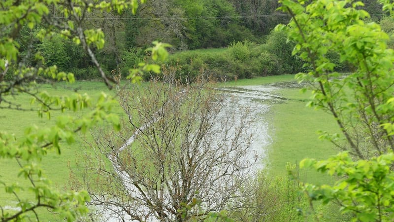 Champcevinel — Ruisseau Champcevinel la Combe aval crue