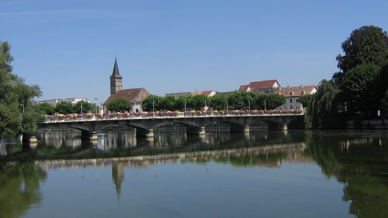 Valentigney — Le pont et le Temple - panoramio