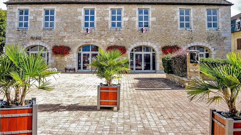 Vercel-Villedieu-le-Camp — Mairie de Vercel-Villedieu-le-Camp. (1)