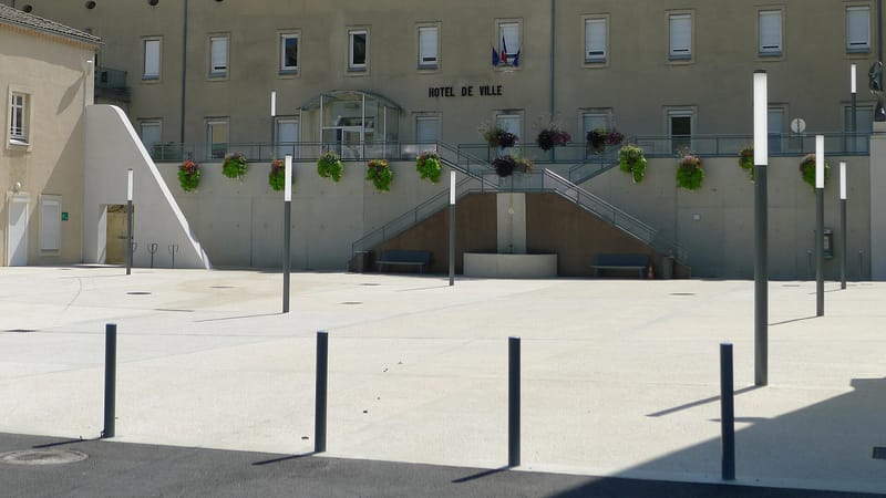 Livron-sur-Drôme — Mairie Livron 2011-08-19-005