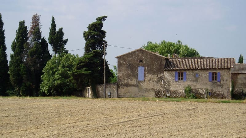 Pierrelatte — Grange près de Pierrelatte
