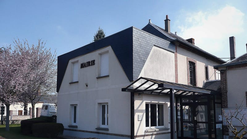 Châteaudun — Saint-Denis-les-Ponts - Mairie